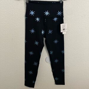 NWT- Beyond Yoga- Black with blue shimmer snowflake leggings -size Small